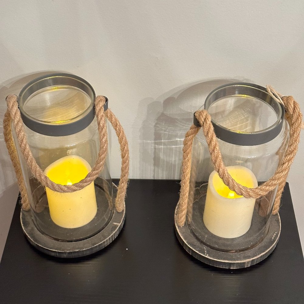 Battery operated hanging lantern